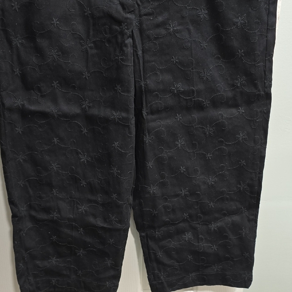 Black Embroidered Capris - Picture 3 of 10